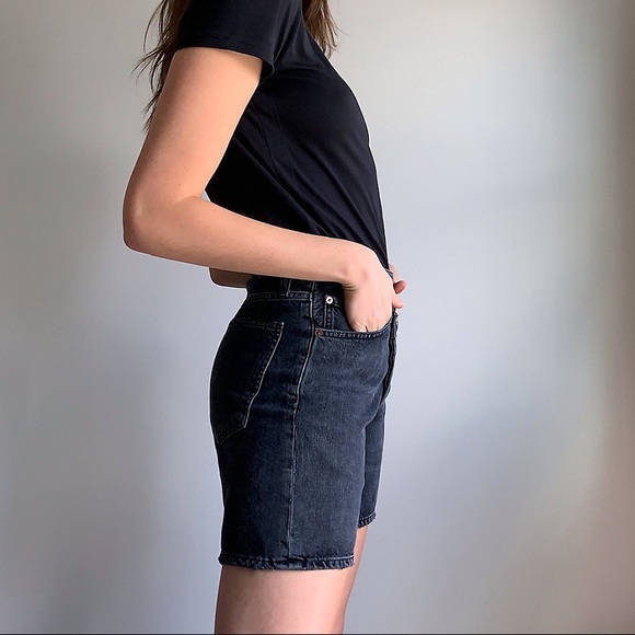 AGOLDE | Criss Cross Upsized Organic Cotton Denim Shorts - Picture 3 of 11